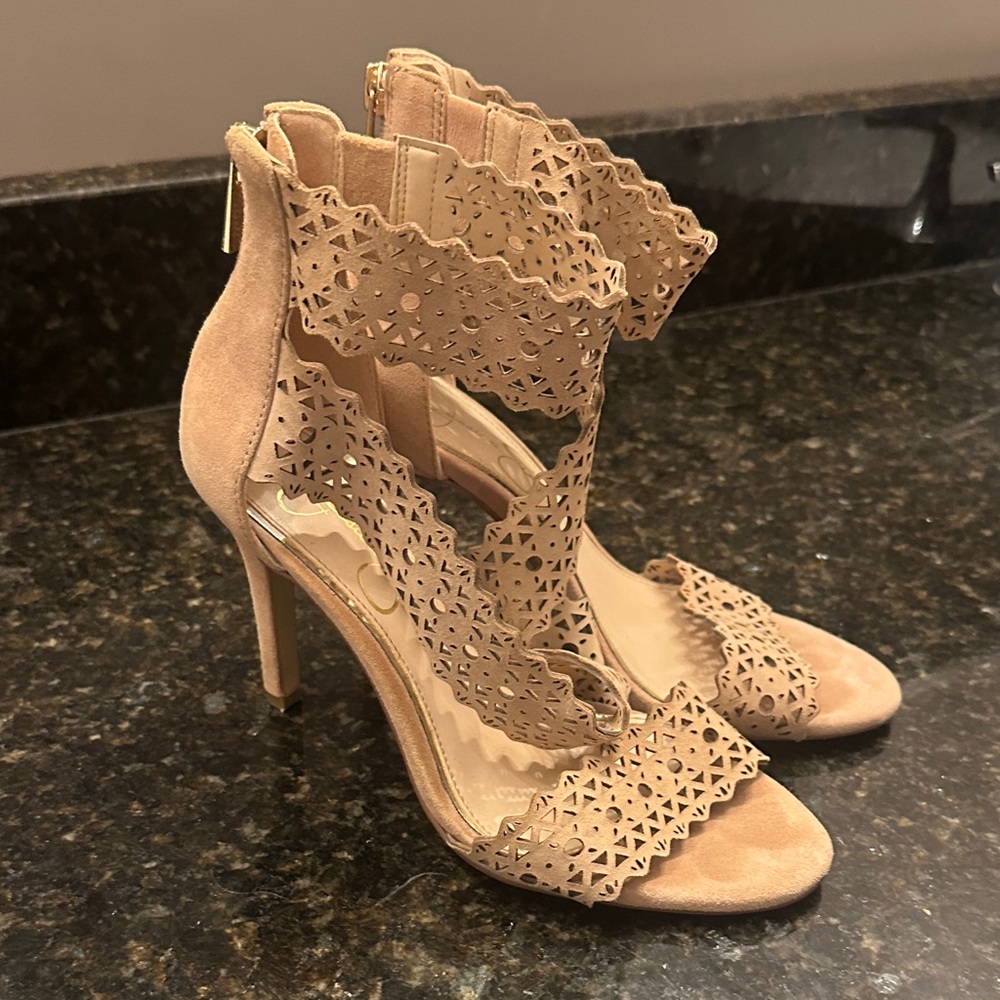 Jessica Simpson Tan Cutout Heels